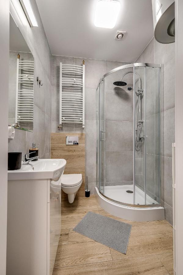 Platinum 18 Apartment